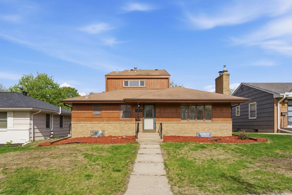 6048 Dupont Avenue S, Minneapolis, MN 55419