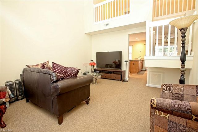 25 Tannenbaum Circle, Greensboro, NC 27410