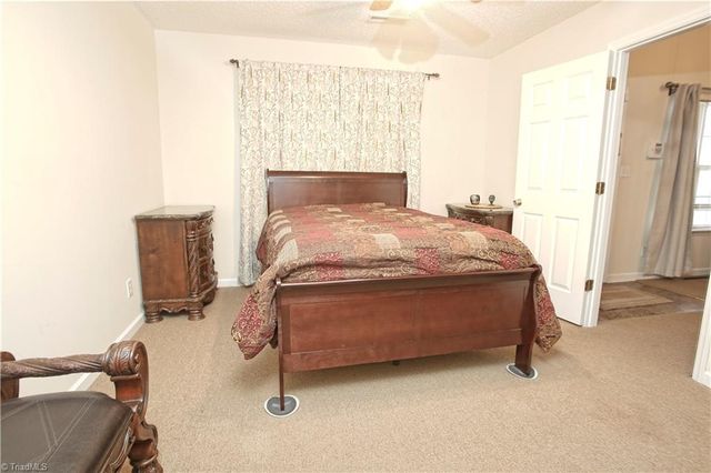 25 Tannenbaum Circle, Greensboro, NC 27410