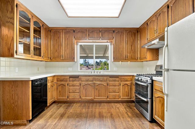 822 Salisbury Road, La Canada Flintridge, CA 91011