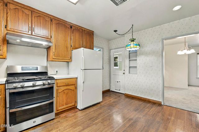 822 Salisbury Road, La Canada Flintridge, CA 91011