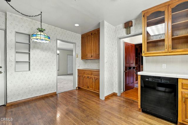 822 Salisbury Road, La Canada Flintridge, CA 91011