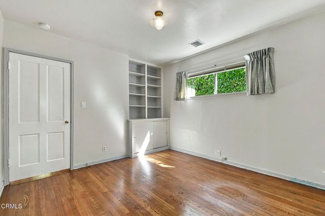 822 Salisbury Road, La Canada Flintridge, CA 91011
