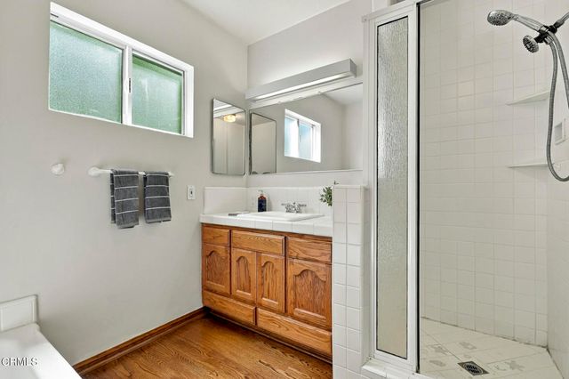 822 Salisbury Road, La Canada Flintridge, CA 91011