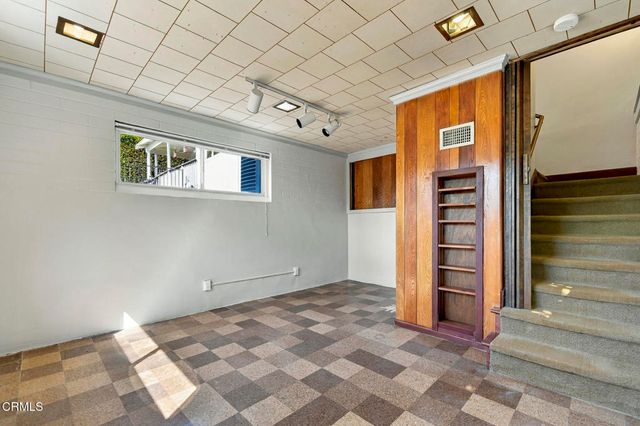 822 Salisbury Road, La Canada Flintridge, CA 91011