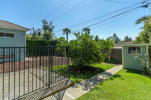 822 Salisbury Road, La Canada Flintridge, CA 91011