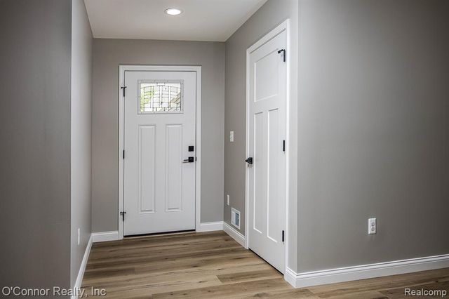 3834 Knapp Avenue, Port Huron, MI 48060