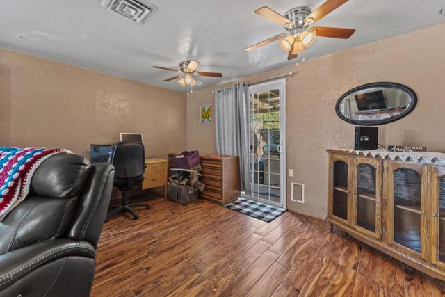 1004 11th St, Marysville, CA 95901