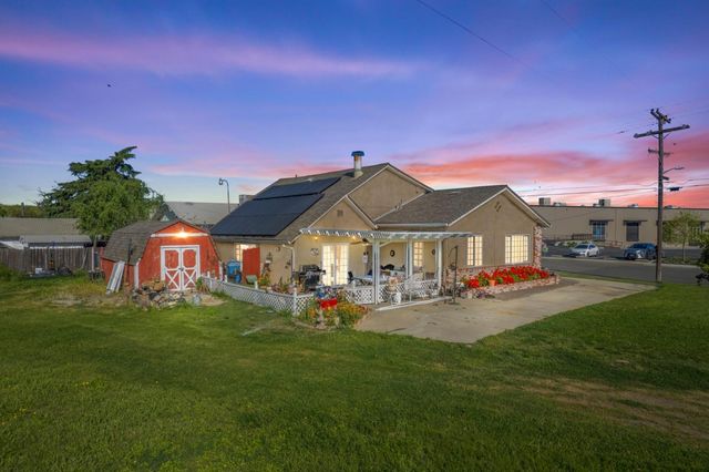 1004 11th St, Marysville, CA 95901