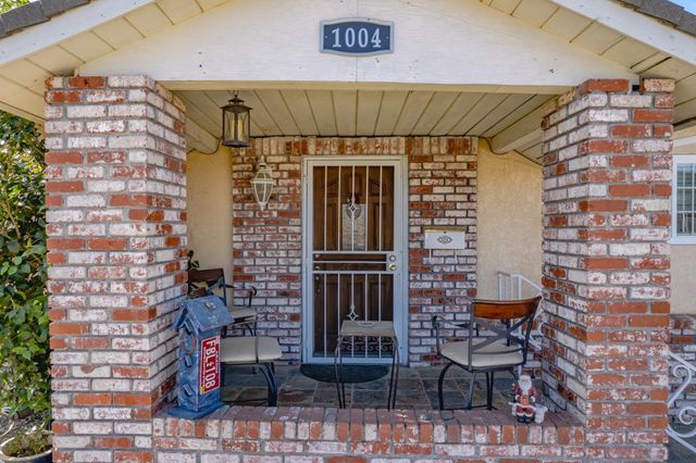 1004 11th St, Marysville, CA 95901