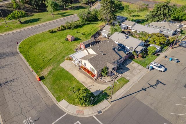 1004 11th St, Marysville, CA 95901