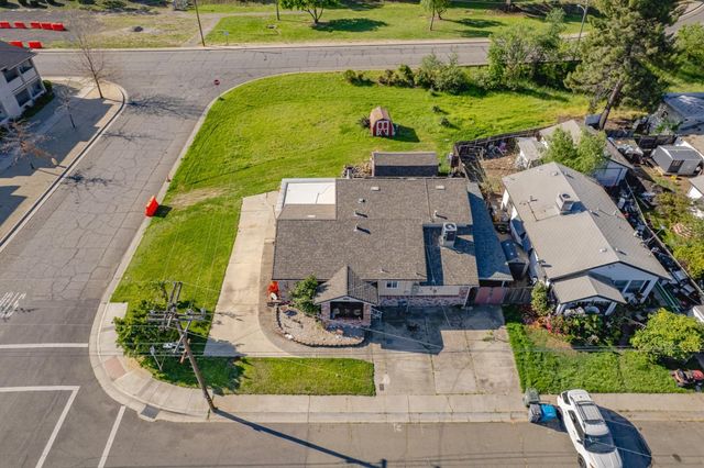 1004 11th St, Marysville, CA 95901