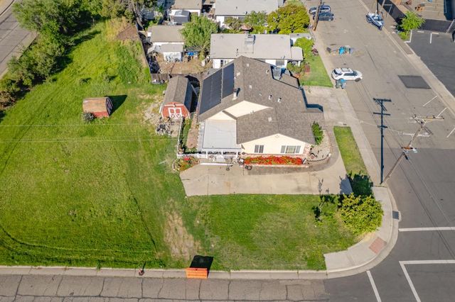1004 11th St, Marysville, CA 95901