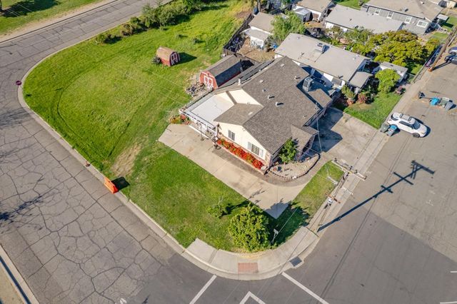 1004 11th St, Marysville, CA 95901