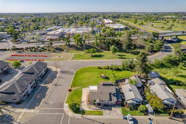 1004 11th St, Marysville, CA 95901