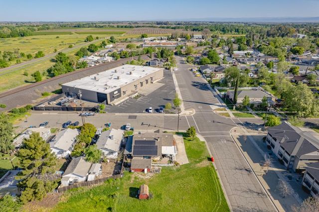 1004 11th St, Marysville, CA 95901