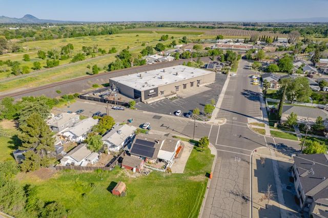 1004 11th St, Marysville, CA 95901