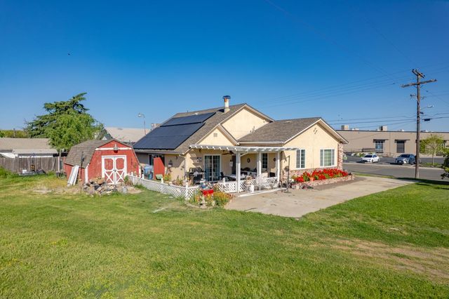 1004 11th St, Marysville, CA 95901