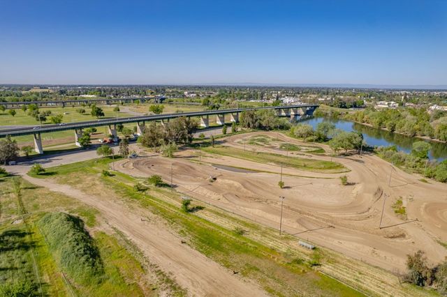 1004 11th St, Marysville, CA 95901