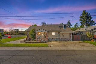 1004 11th St, Marysville, CA 95901