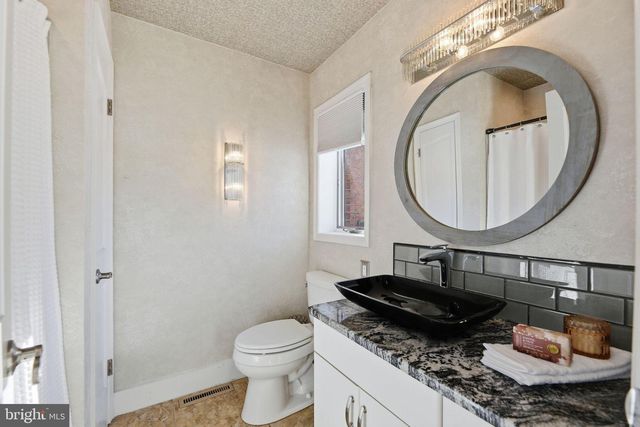 52 PHILLIPS RD, Hainesport, NJ 08036