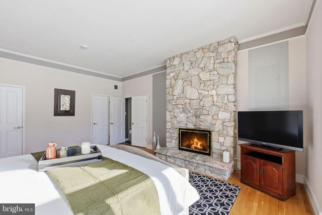 52 PHILLIPS RD, Hainesport, NJ 08036