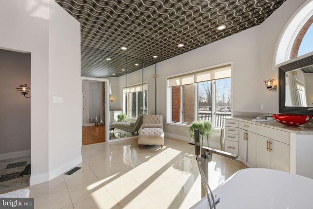 52 PHILLIPS RD, Hainesport, NJ 08036