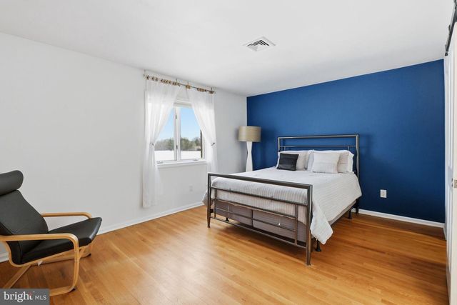 52 PHILLIPS RD, Hainesport, NJ 08036