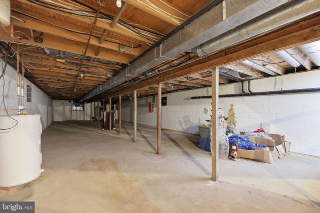 52 PHILLIPS RD, Hainesport, NJ 08036