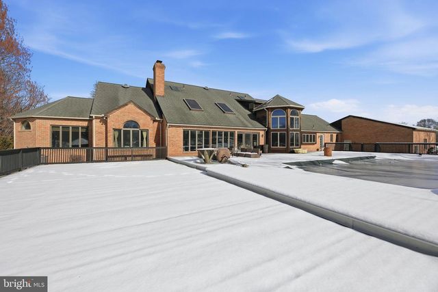 52 PHILLIPS RD, Hainesport, NJ 08036