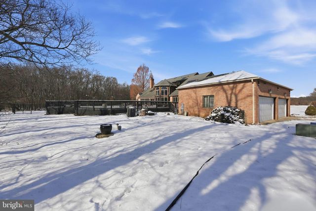 52 PHILLIPS RD, Hainesport, NJ 08036