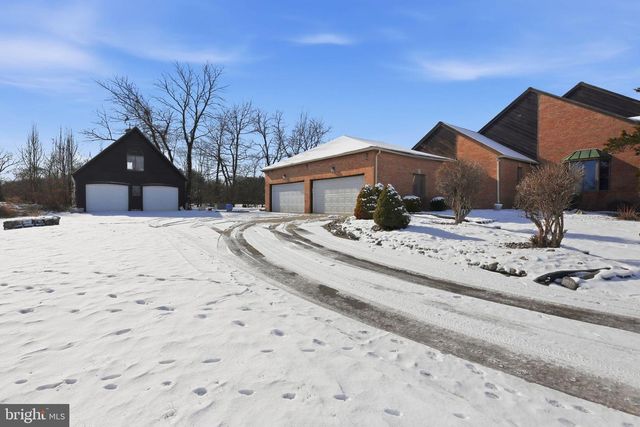 52 PHILLIPS RD, Hainesport, NJ 08036