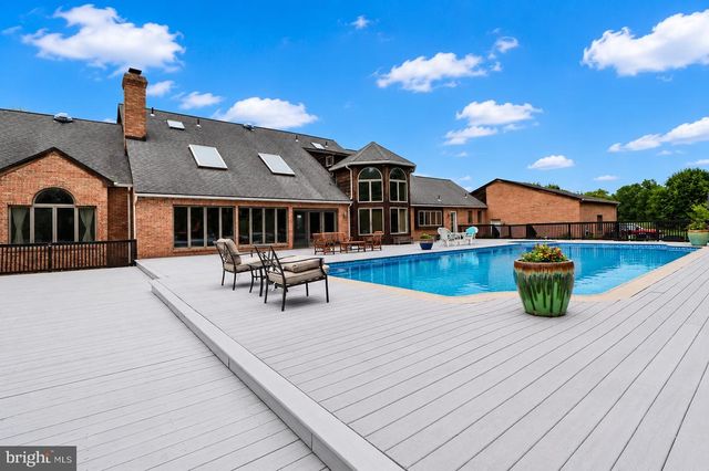 52 PHILLIPS RD, Hainesport, NJ 08036