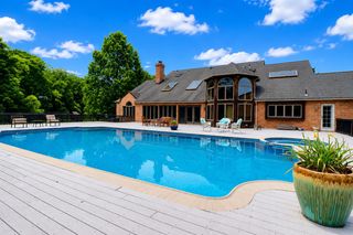 52 PHILLIPS RD, Hainesport, NJ 08036
