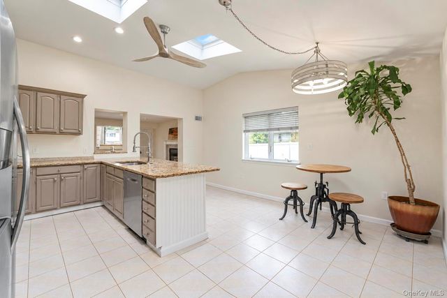 4 Bud Court, East Setauket, NY 11733