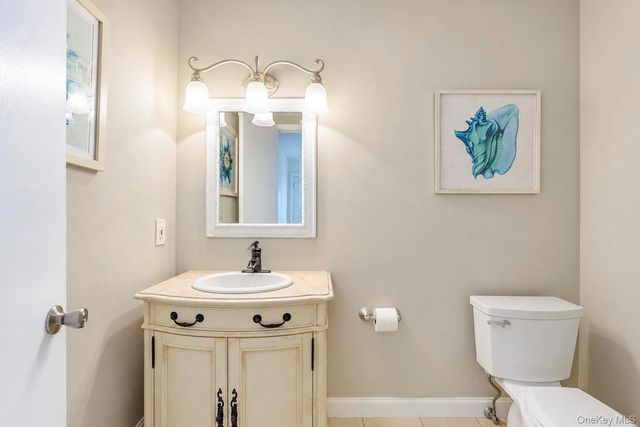 4 Bud Court, East Setauket, NY 11733