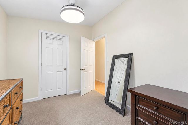 4 Bud Court, East Setauket, NY 11733