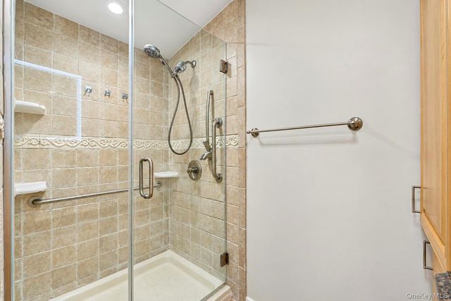 4 Bud Court, East Setauket, NY 11733