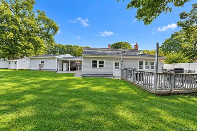 4 Bud Court, East Setauket, NY 11733