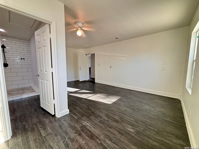 4915 Nuthatch St, San Antonio, TX 78217