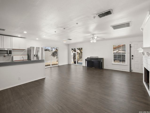 4915 Nuthatch St, San Antonio, TX 78217