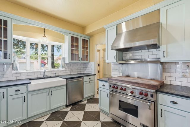 1238 W Coronado Road, Phoenix, AZ 85007