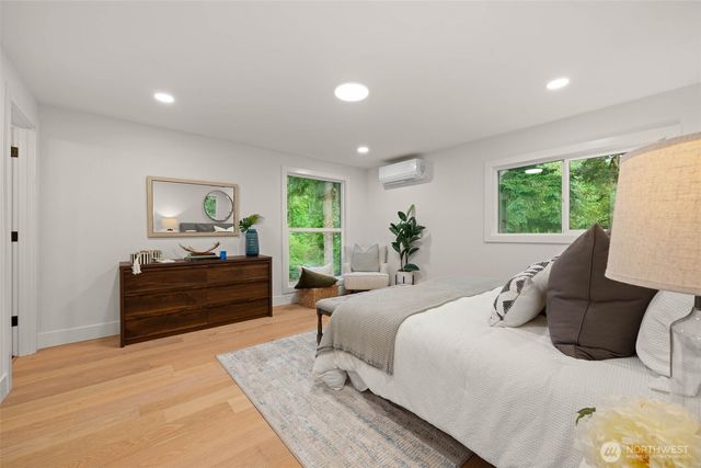 6123 110th Avenue SE, Bellevue, WA 98006