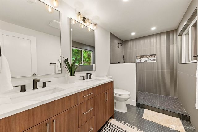 6123 110th Avenue SE, Bellevue, WA 98006