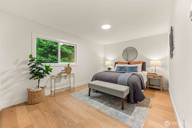 6123 110th Avenue SE, Bellevue, WA 98006