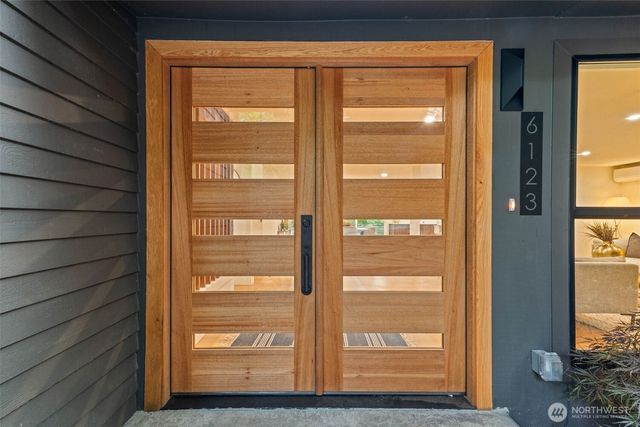 6123 110th Avenue SE, Bellevue, WA 98006