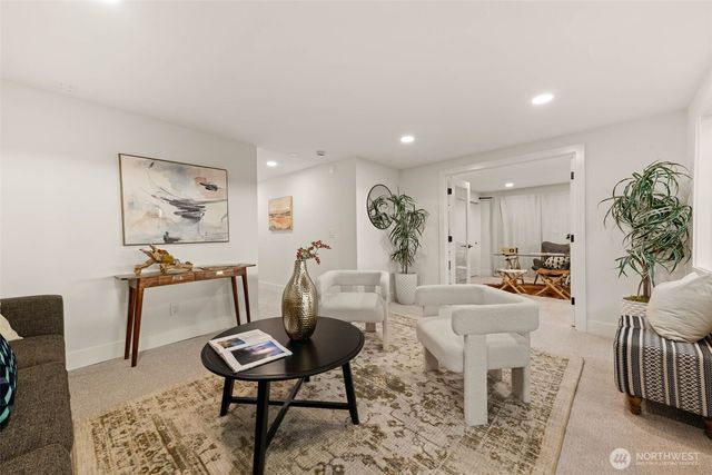 6123 110th Avenue SE, Bellevue, WA 98006