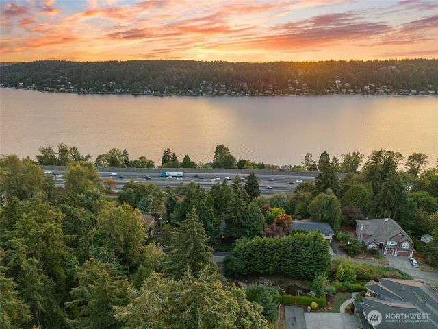 6123 110th Avenue SE, Bellevue, WA 98006