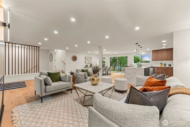 6123 110th Avenue SE, Bellevue, WA 98006