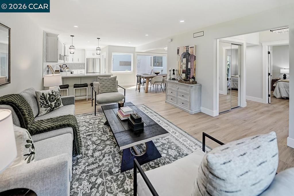 Image 10 of property listing at 1916 Golden Rain Rd 3, Walnut Creek, CA 94595